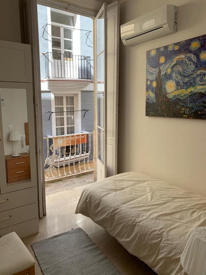 Apartamentos Valverde Cádiz 1 - A Esterno foto