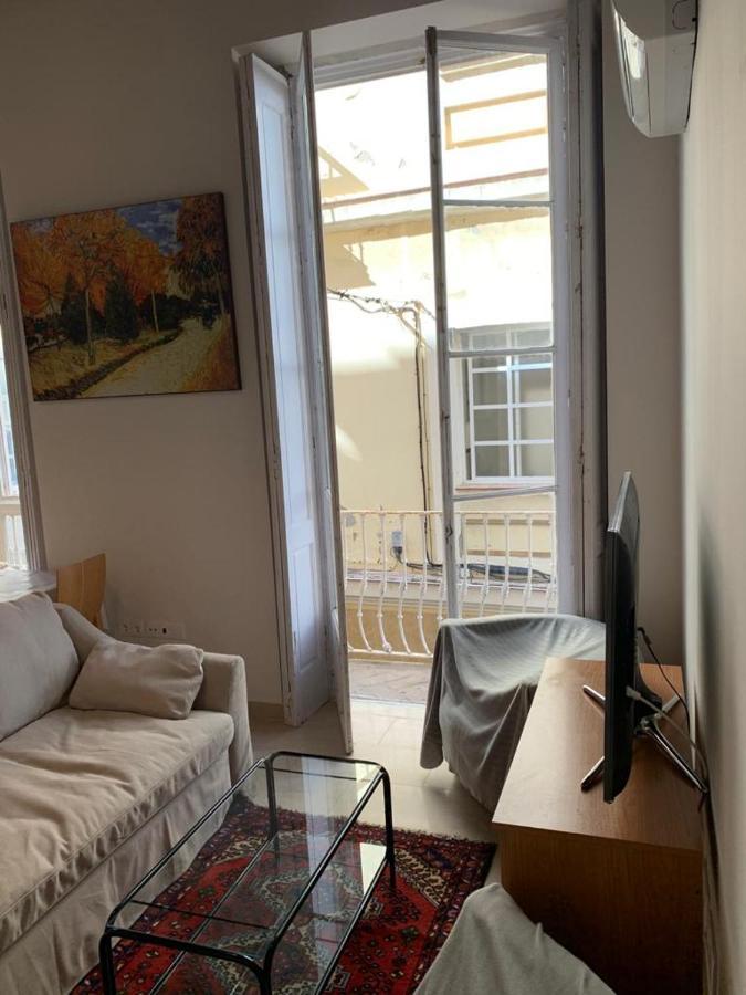 Apartamentos Valverde Cádiz 1 - A Esterno foto